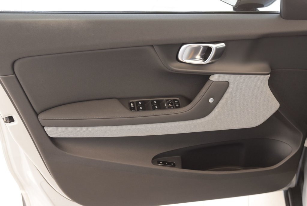 2023 Polestar 2 LONG RANGE+PERFORMANCE in Laval, Quebec - 16 - w1024h768px