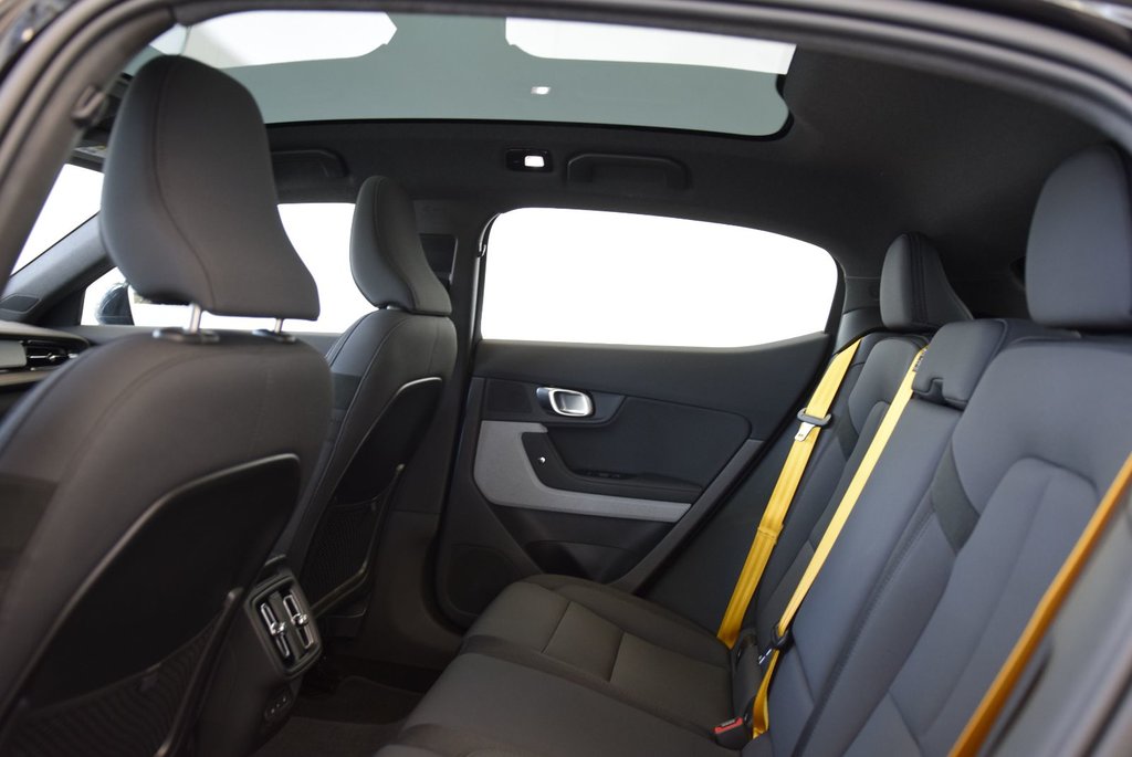 Polestar 2 PERFORMANCE PLUS+TOIT+AWD 2024 à Laval, Québec - 23 - w1024h768px
