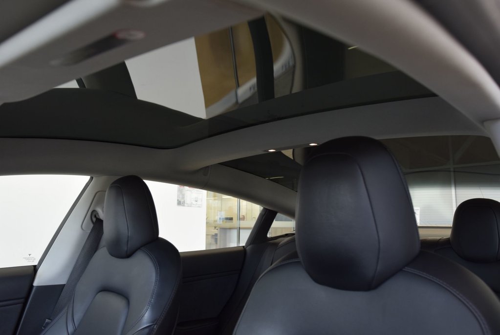 2018 Tesla Model 3 LONG RANGE+FULL SELF DRIVING in Laval, Quebec - 8 - w1024h768px