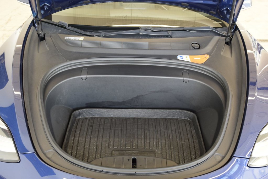 2018 Tesla Model 3 LONG RANGE+FULL SELF DRIVING in Laval, Quebec - 15 - w1024h768px