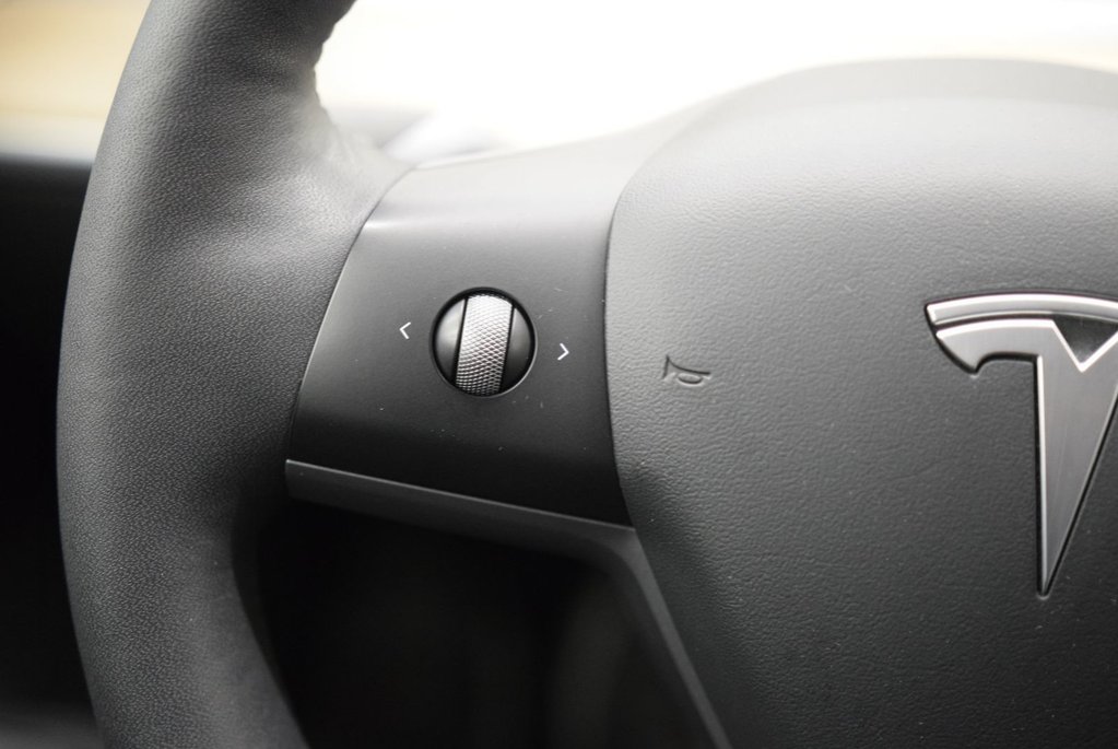 2021 Tesla Model 3 SR+CUIR+TOIT PANO+NAV+LED in Laval, Quebec - 23 - w1024h768px