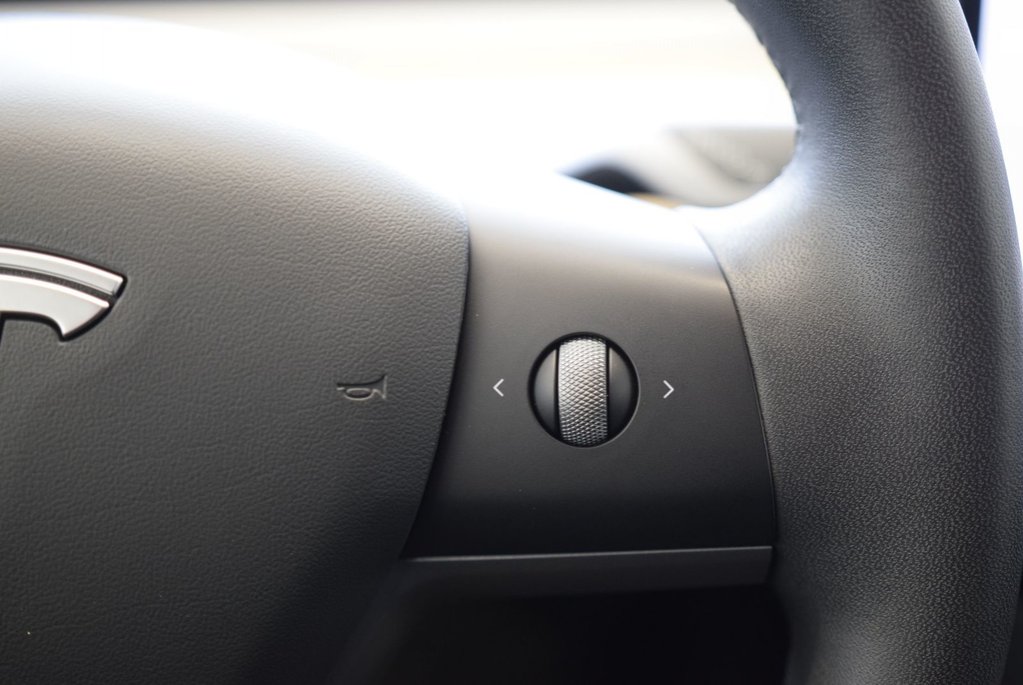 2021 Tesla Model 3 SR+JAMAIS ACCIDENTÉ+CUIR+ in Laval, Quebec - 25 - w1024h768px