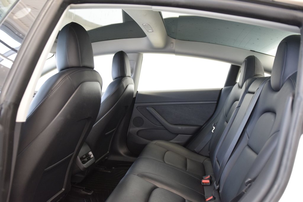 2022 Tesla MODEL 3 SR+CUIR+TOIT PANO+LED+NAV in Laval, Quebec - 21 - w1024h768px