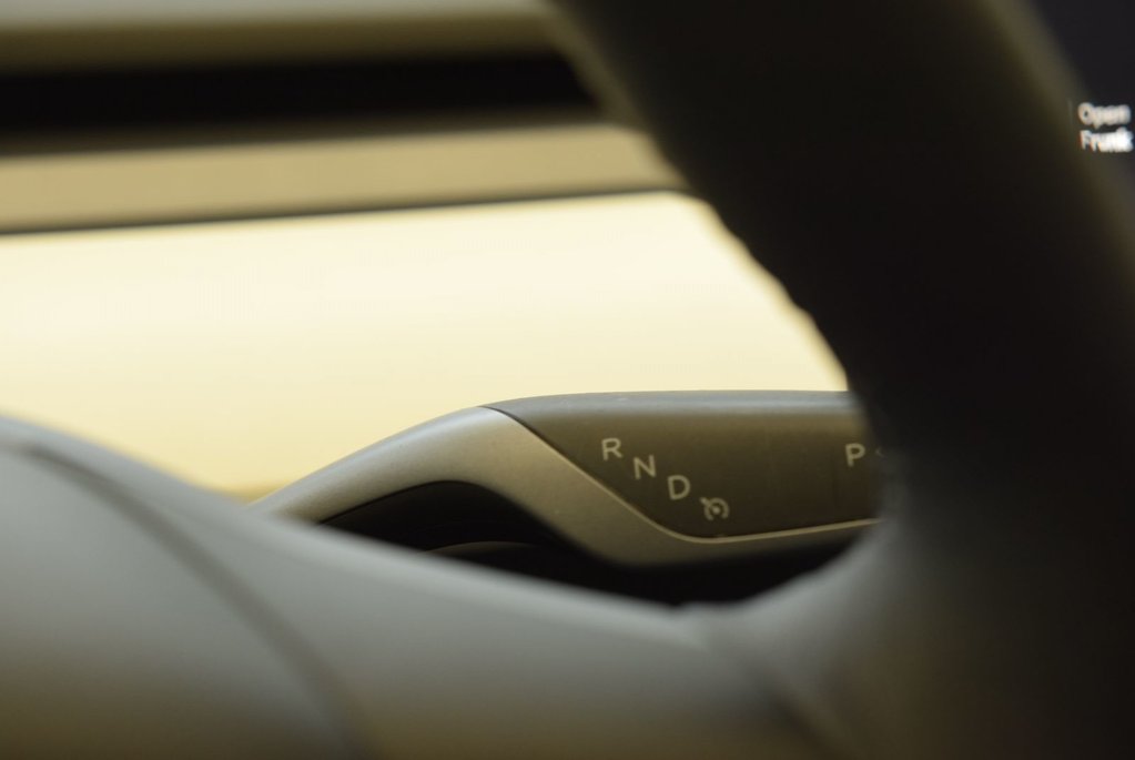 Tesla Model 3 SR+CUIR BLANC+PPF INCLUS 2022 à Laval, Québec - 24 - w1024h768px