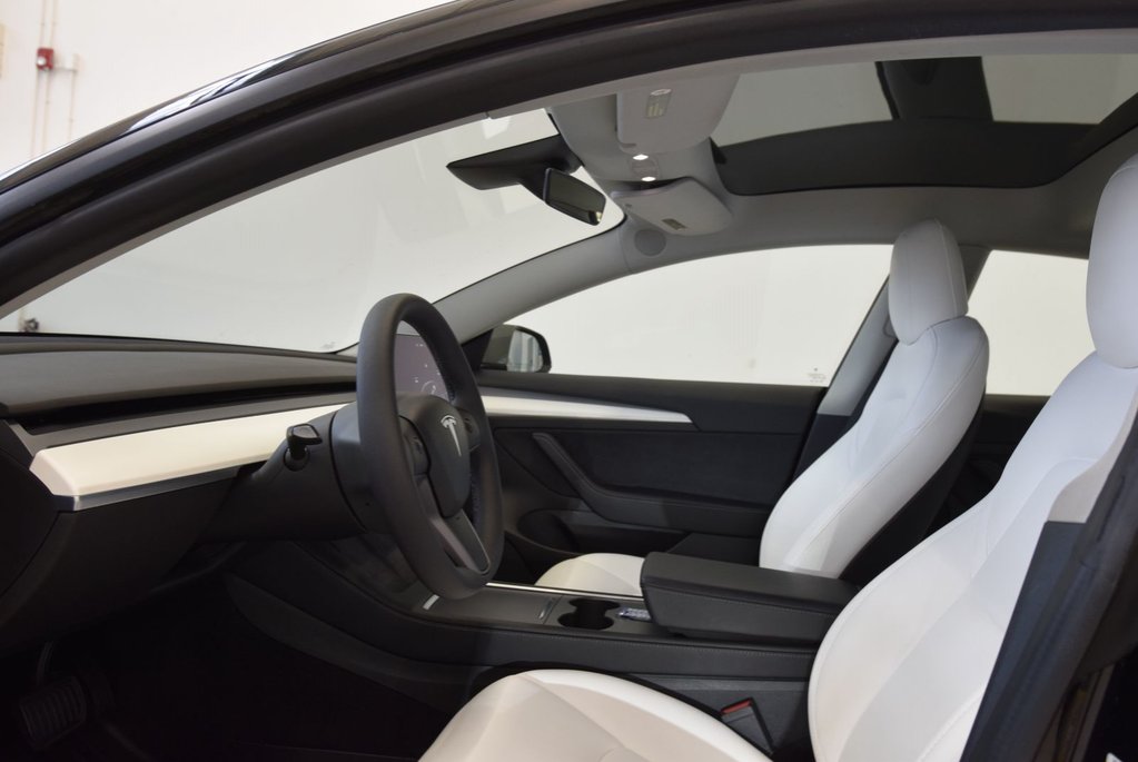 Tesla Model 3 SR+CUIR BLANC+PPF INCLUS 2022 à Laval, Québec - 7 - w1024h768px
