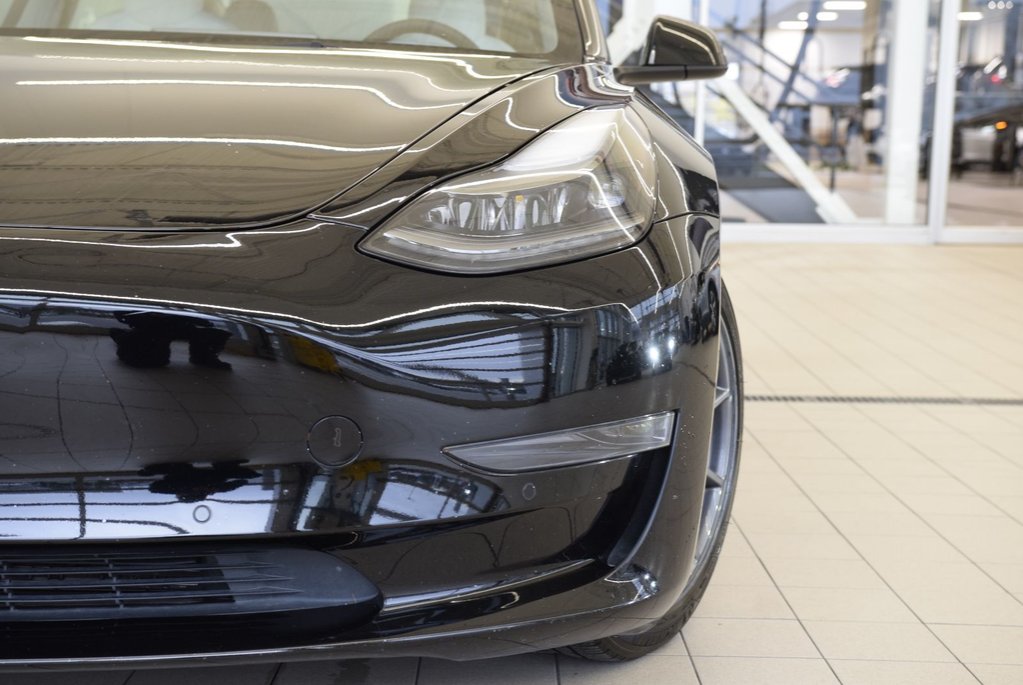 Tesla Model 3 SR+CUIR BLANC+PPF INCLUS 2022 à Laval, Québec - 3 - w1024h768px