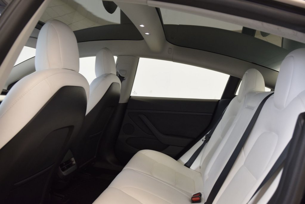 Tesla Model 3 SR+CUIR BLANC+PPF INCLUS 2022 à Laval, Québec - 19 - w1024h768px
