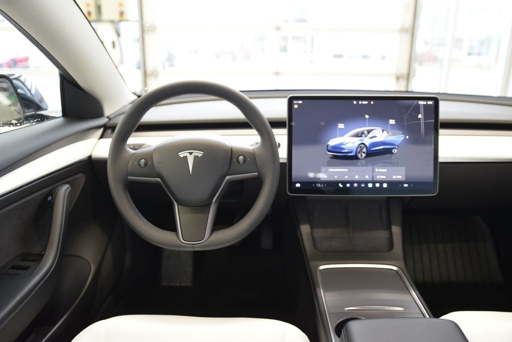 Tesla Model 3 SR+CUIR BLANC+PPF INCLUS 2022 à Laval, Québec - 21 - w1024h768px