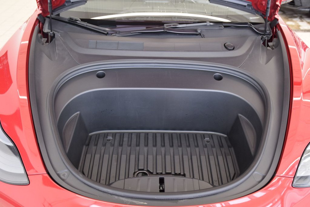 2023 Tesla Model 3 LONG RANGE+AWD+ROUGE+CUIR in Laval, Quebec - 17 - w1024h768px