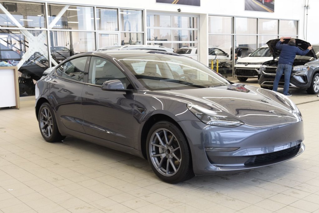 Tesla Model 3 SR+CUIR+TOIT PANO+LED+NAV 2023 à Laval, Québec - 10 - w1024h768px
