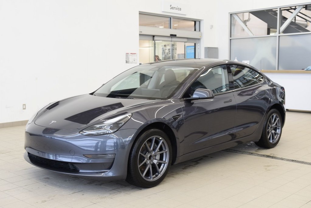 Tesla Model 3 SR+CUIR+TOIT PANO+LED+NAV 2023 à Laval, Québec - 11 - w1024h768px