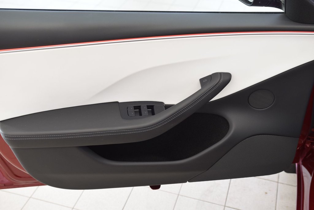 2024 Tesla MODEL 3 LONG RANGE+AWD+CUIR BLANC in Laval, Quebec - 18 - w1024h768px