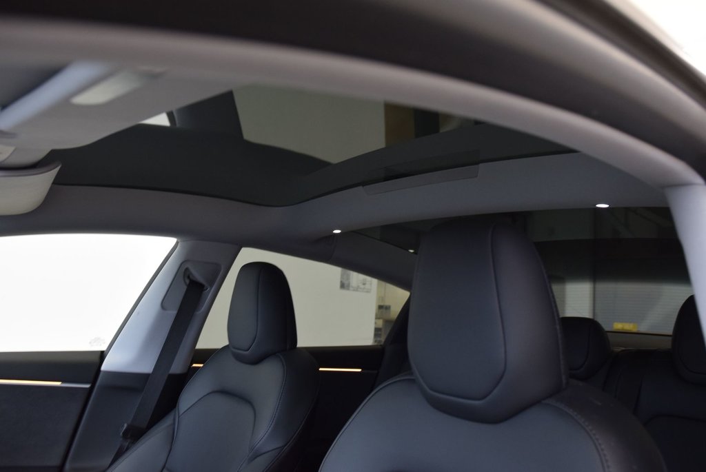 2024 Tesla MODEL 3 LONG RANGE+AWD+MAG OPTIONS in Laval, Quebec - 8 - w1024h768px