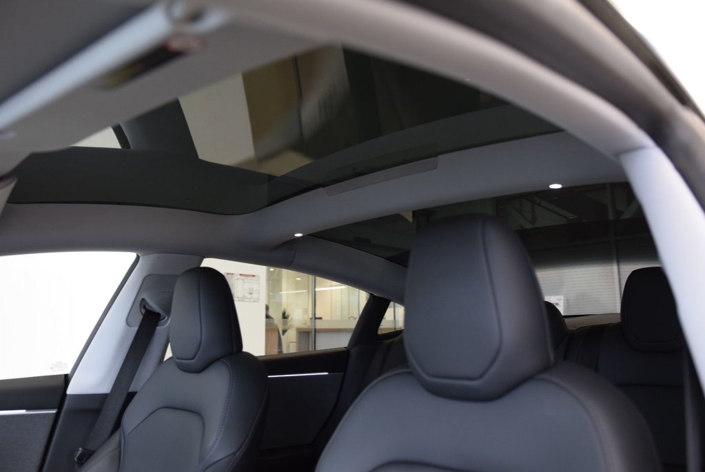 2024 Tesla Model 3 CUIR+TOIT PANO+LED+NAV+ in Laval, Quebec - 8 - w1024h768px