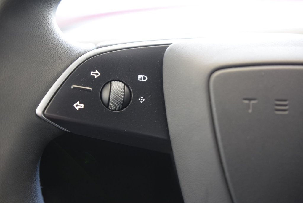 2024 Tesla Model 3 SR+CUIR+TOIT PANO+LED+NAV in Laval, Quebec - 11 - w1024h768px