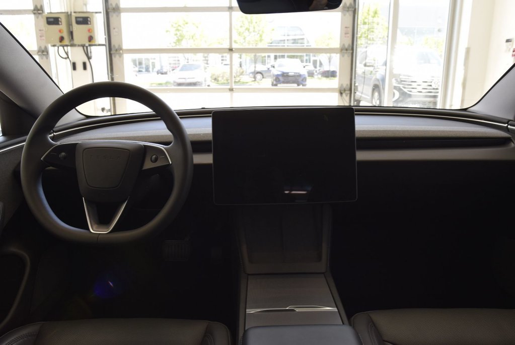 2024 Tesla Model 3 SR+CUIR+TOIT PANO+LED+NAV in Laval, Quebec - 8 - w1024h768px