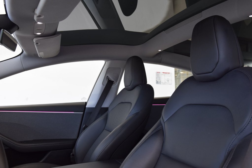 2024 Tesla Model 3 SR+CUIR+TOIT PANO+LED+NAV in Laval, Quebec - 23 - w1024h768px