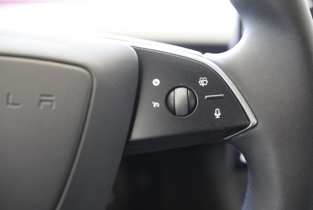 2024 Tesla Model 3 SR+CUIR+TOIT PANO+LED+NAV in Laval, Quebec - 12 - w1024h768px