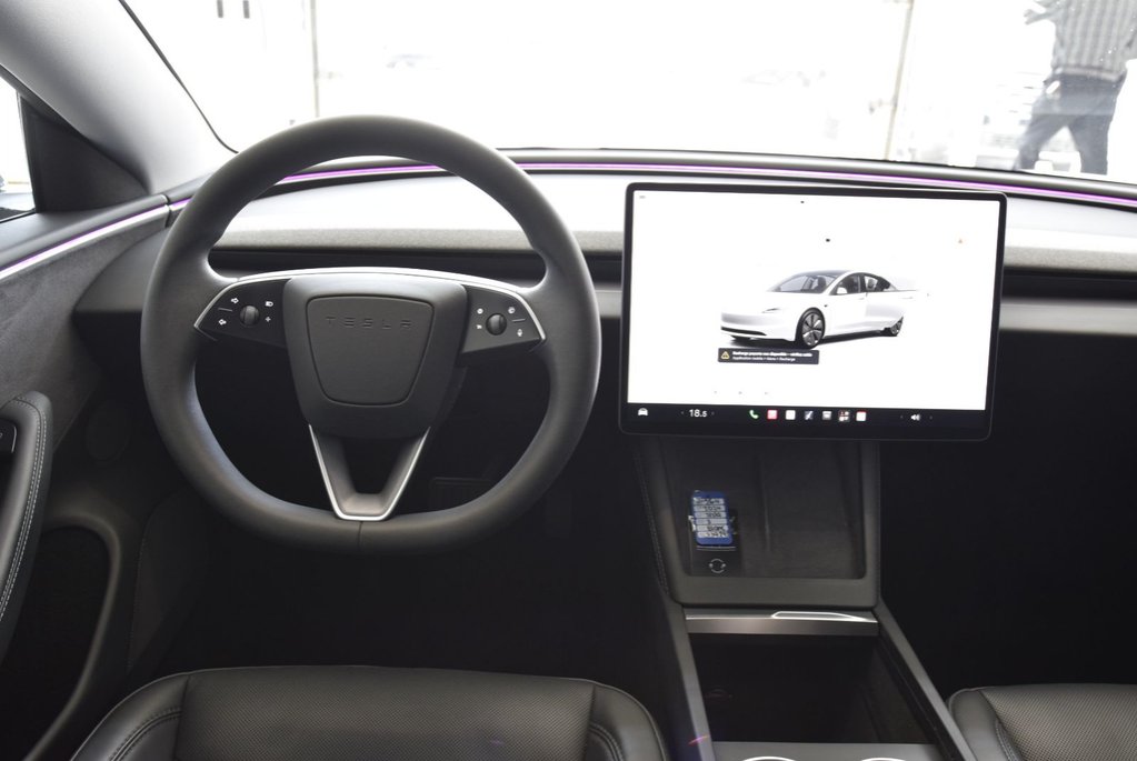 Tesla Model 3 LONG RANGE+AWD+CUIR+TOIT 2024 à Laval, Québec - 23 - w1024h768px