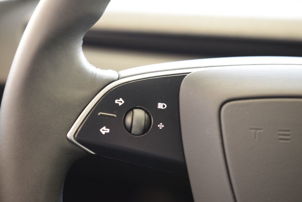 Tesla Model 3 LONG RANGE+AWD+ROUGE+LED 2025 à Laval, Québec - 23 - w1024h768px