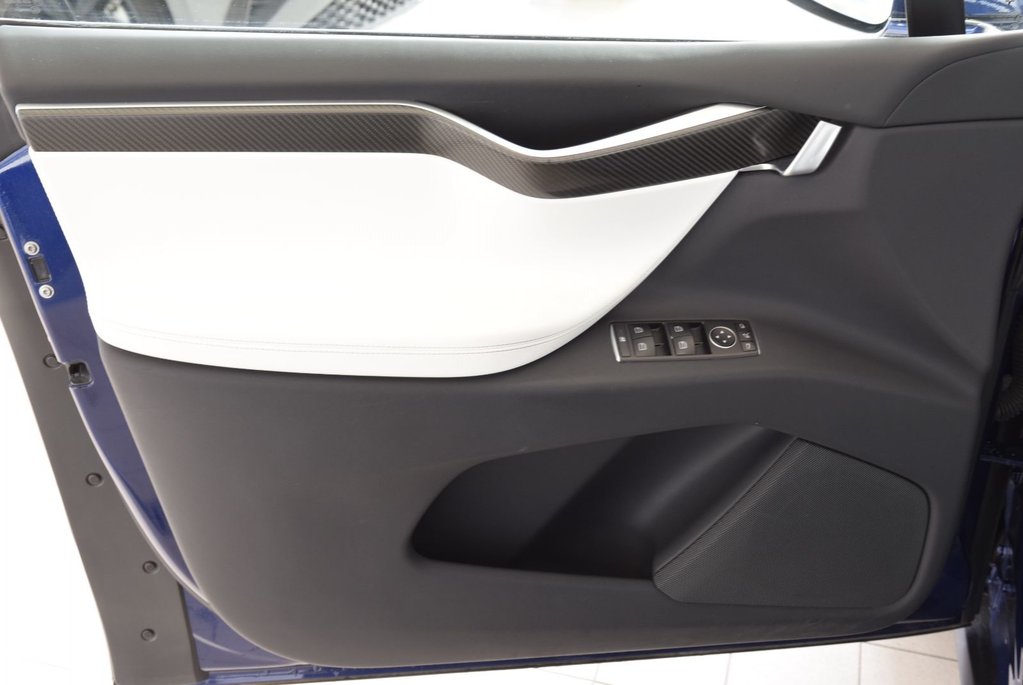 2017 Tesla Model X 75D+CUIR BEIGE+6 PASSAGERS+ in Laval, Quebec - 28 - w1024h768px