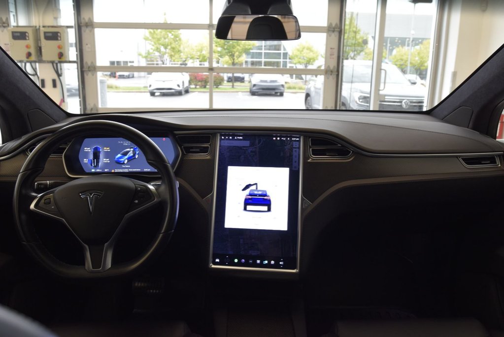 2018 Tesla Model X 75D+5 PASSAGERS+CUIR+TOIT in Laval, Quebec - 25 - w1024h768px