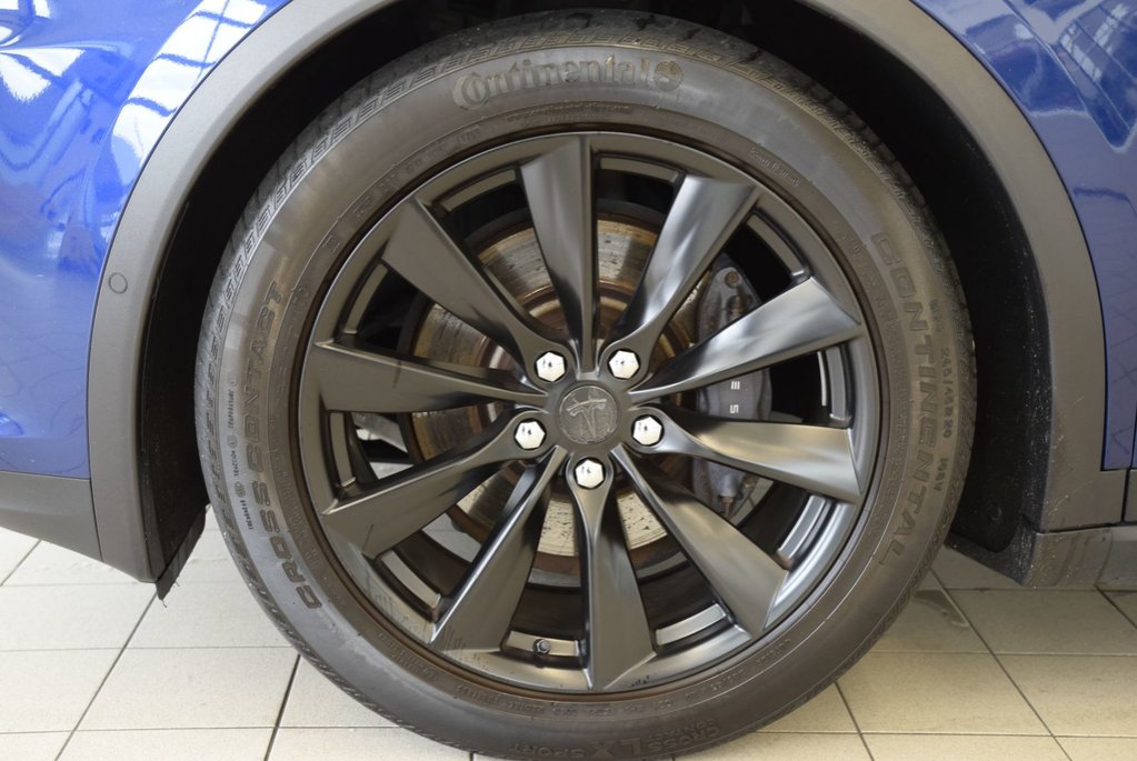 2018 Tesla Model X 75D+5 PASSAGERS+CUIR+TOIT in Laval, Quebec - 5 - w1024h768px