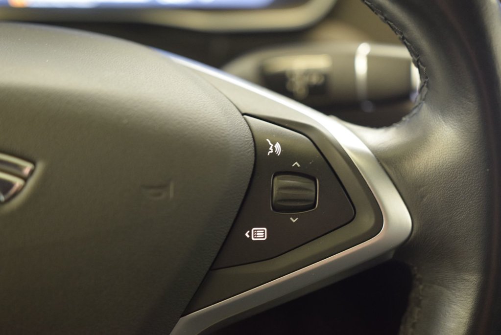 2018 Tesla Model X 75D+5 PASSAGERS+CUIR+TOIT in Laval, Quebec - 28 - w1024h768px