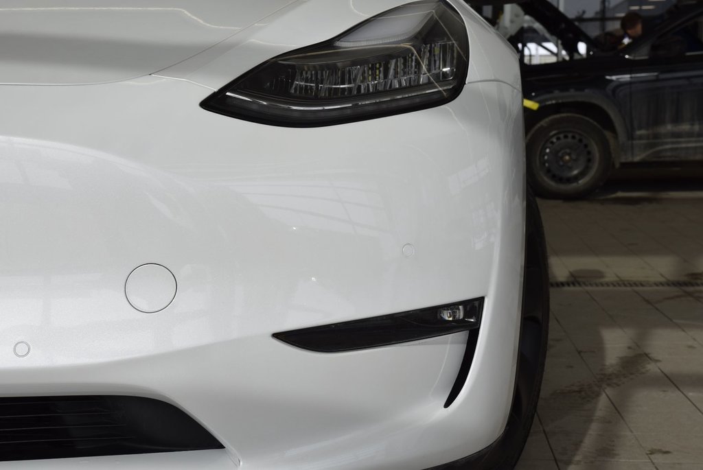 Tesla Model Y CUIR+TOIT PANO+LED+CAMERA+ 2021 à Laval, Québec - 3 - w1024h768px