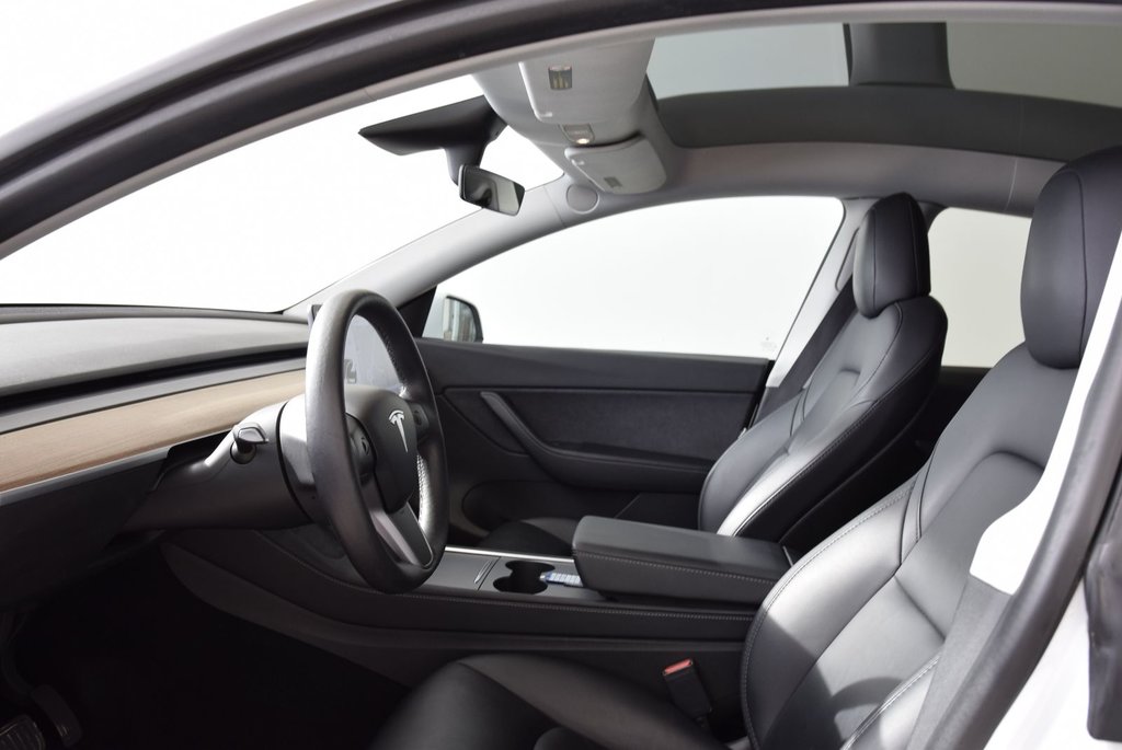 Tesla Model Y CUIR+TOIT PANO+LED+CAMERA+ 2021 à Laval, Québec - 18 - w1024h768px