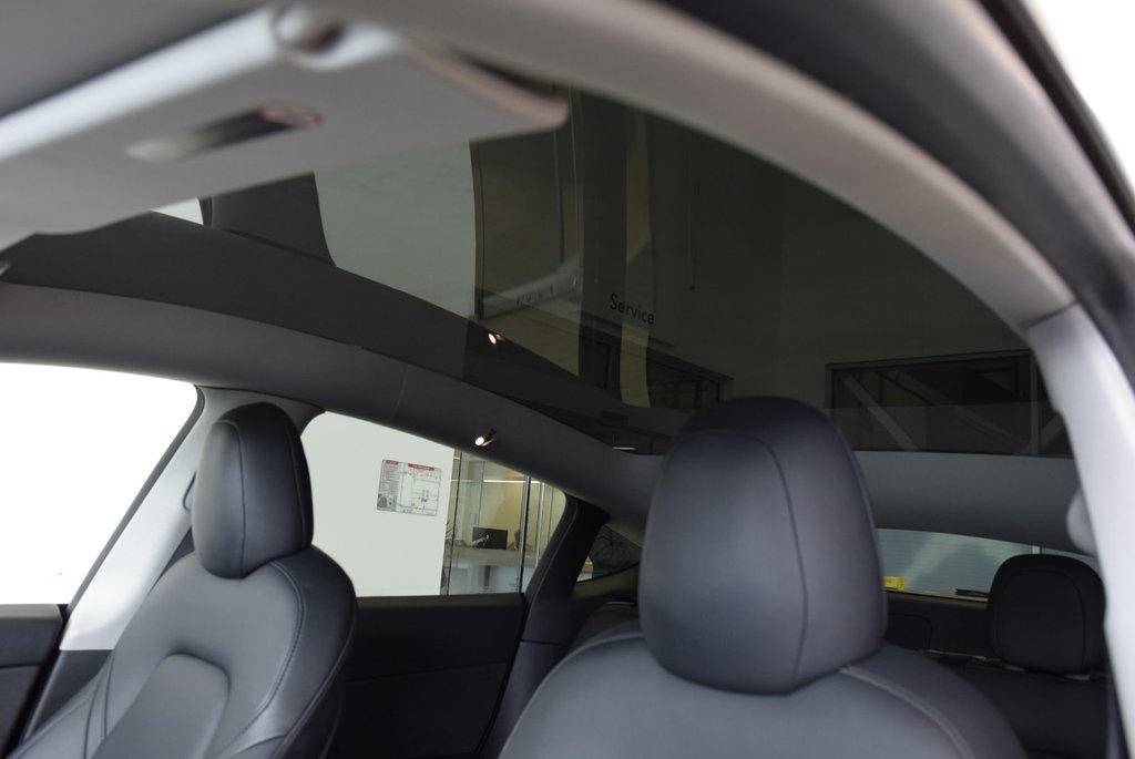 Tesla Model Y CUIR+TOIT PANO+LED+BAS KM 2021 à Laval, Québec - 9 - w1024h768px