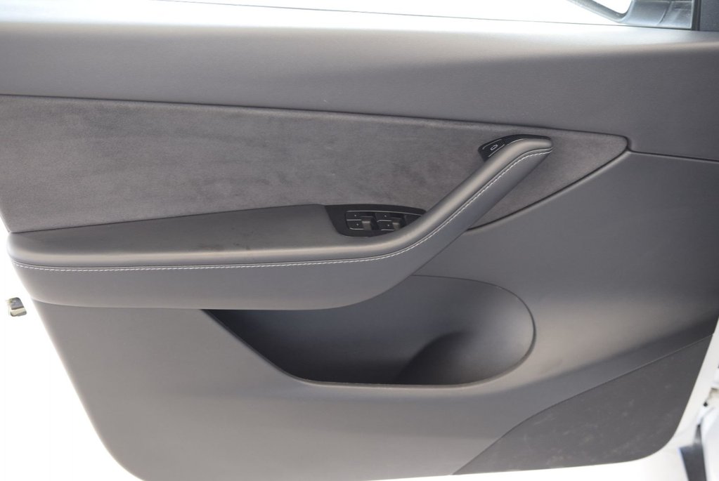 2021 Tesla Model Y LONG RANGE+MAG TURBINE+ in Laval, Quebec - 19 - w1024h768px