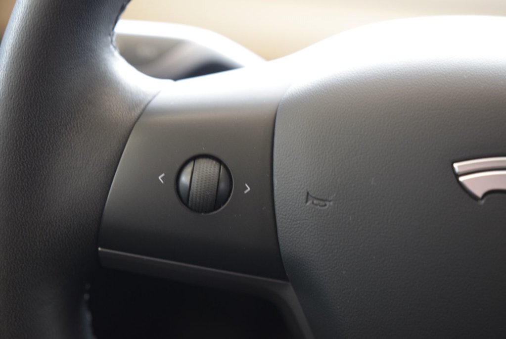 2021 Tesla Model Y LONG RANGE+MAG TURBINE+ in Laval, Quebec - 25 - w1024h768px