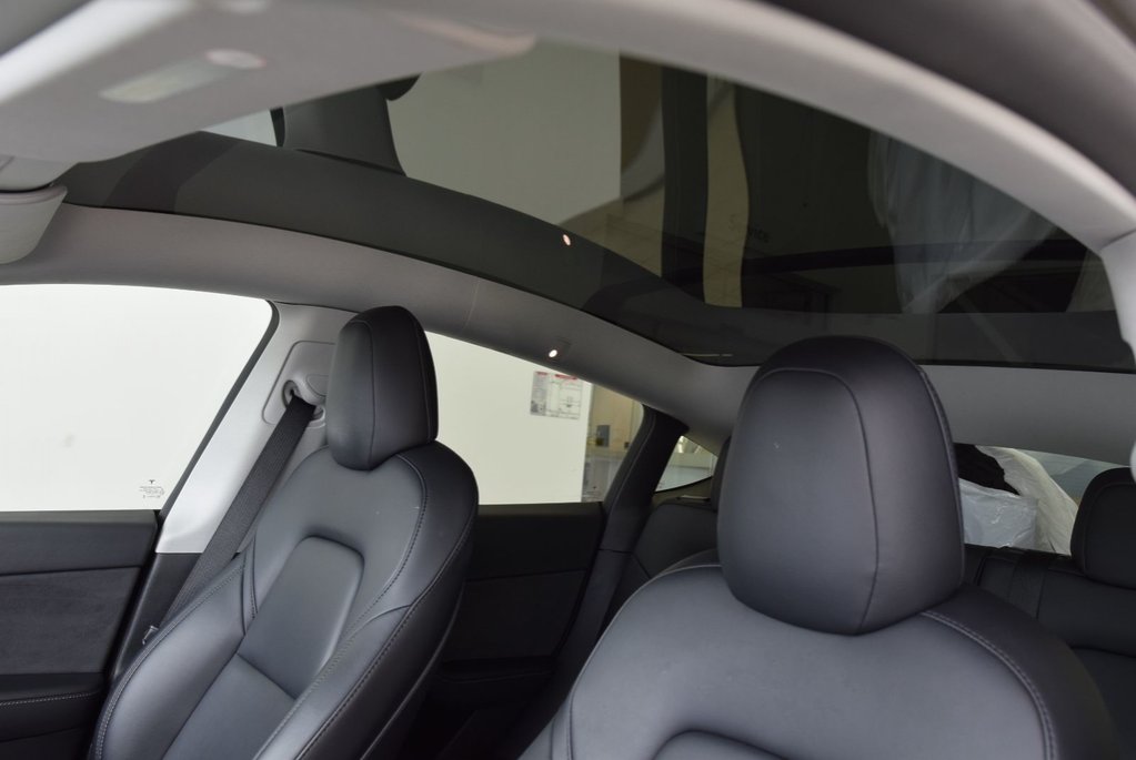 2022 Tesla Model Y LONG RANGE+WRAP COMPLET+ in Laval, Quebec - 10 - w1024h768px