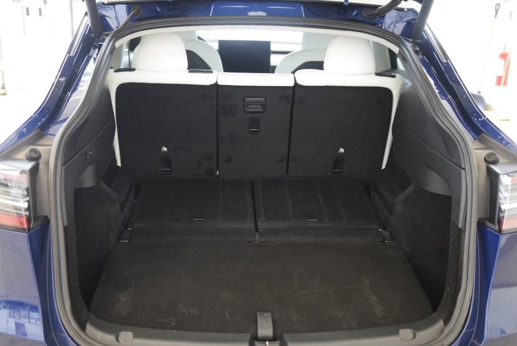 2022 Tesla Model Y LONG RANGE+7 PASSAGERS in Laval, Quebec - 17 - w1024h768px