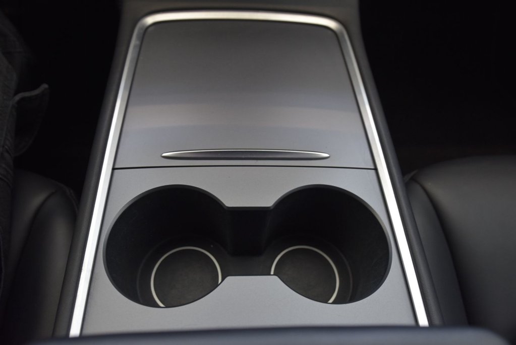 Tesla Model Y LONG RANGE+7 PASSAGERS+ 2022 à Laval, Québec - 28 - w1024h768px