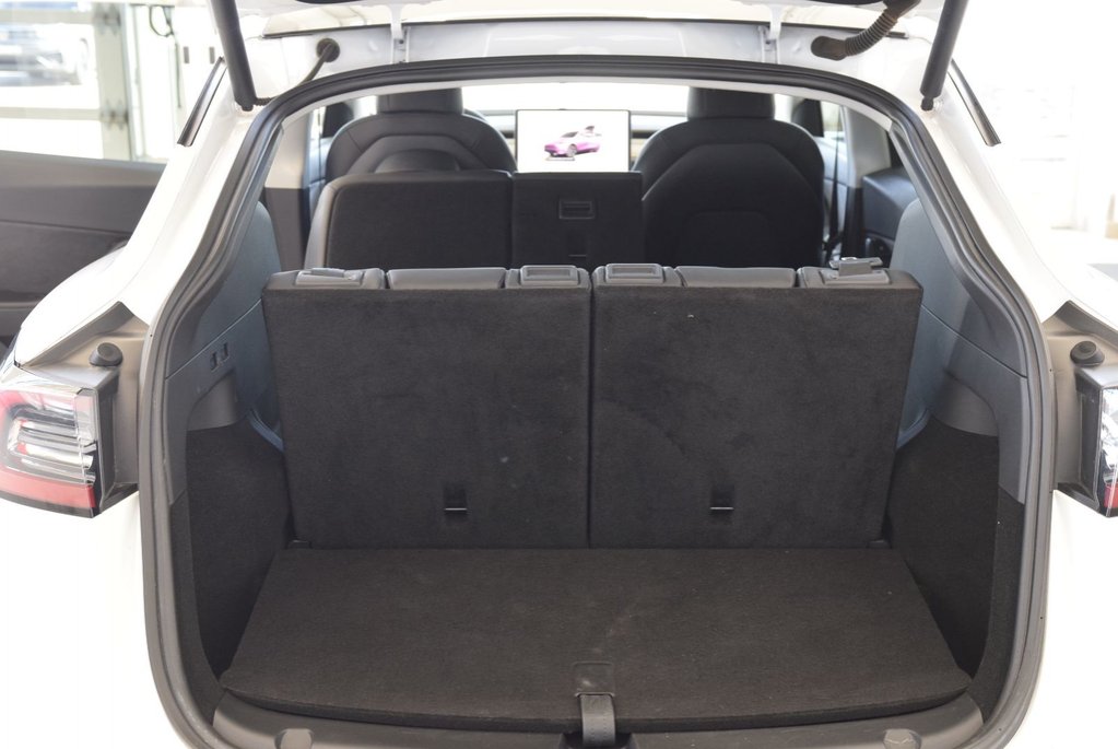 Tesla Model Y LONG RANGE+7 PASSAGERS+ 2022 à Laval, Québec - 29 - w1024h768px