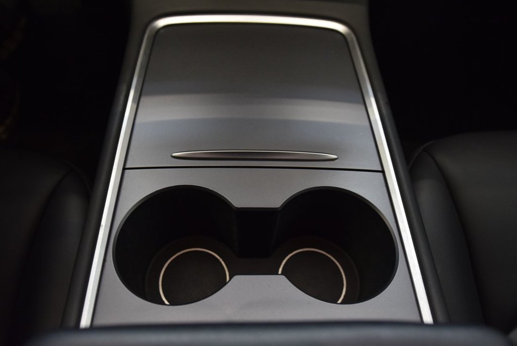 2023 Tesla Model Y LONG RANGE+AWD+BAS KM+ in Laval, Quebec - 28 - w1024h768px