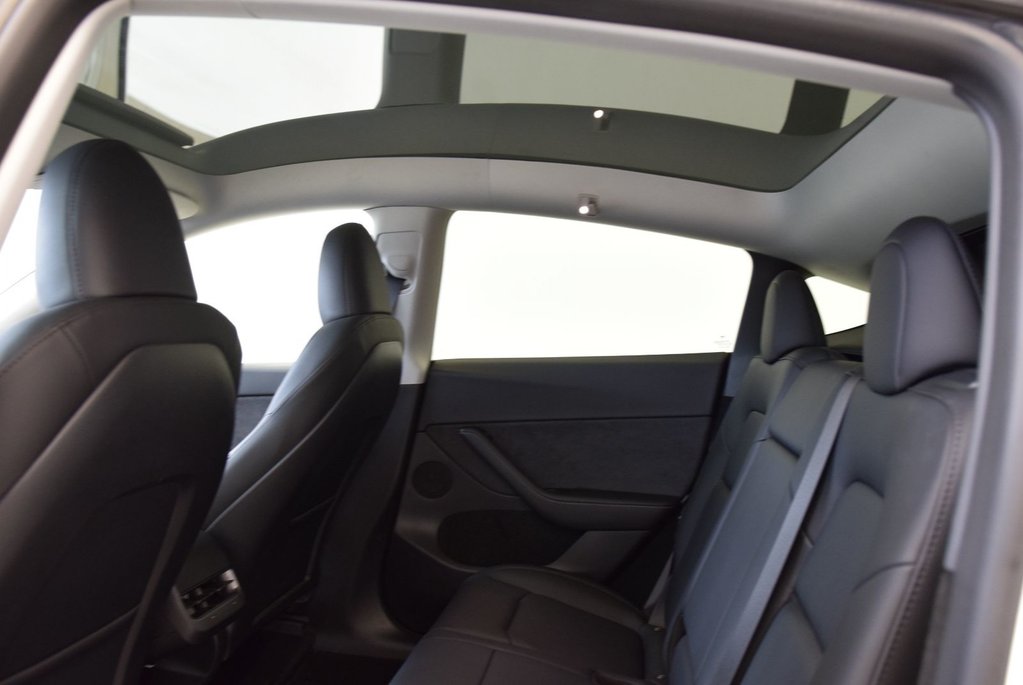 2023 Tesla Model Y LONG RANGE+AWD+BAS KM+ in Laval, Quebec - 5 - w1024h768px