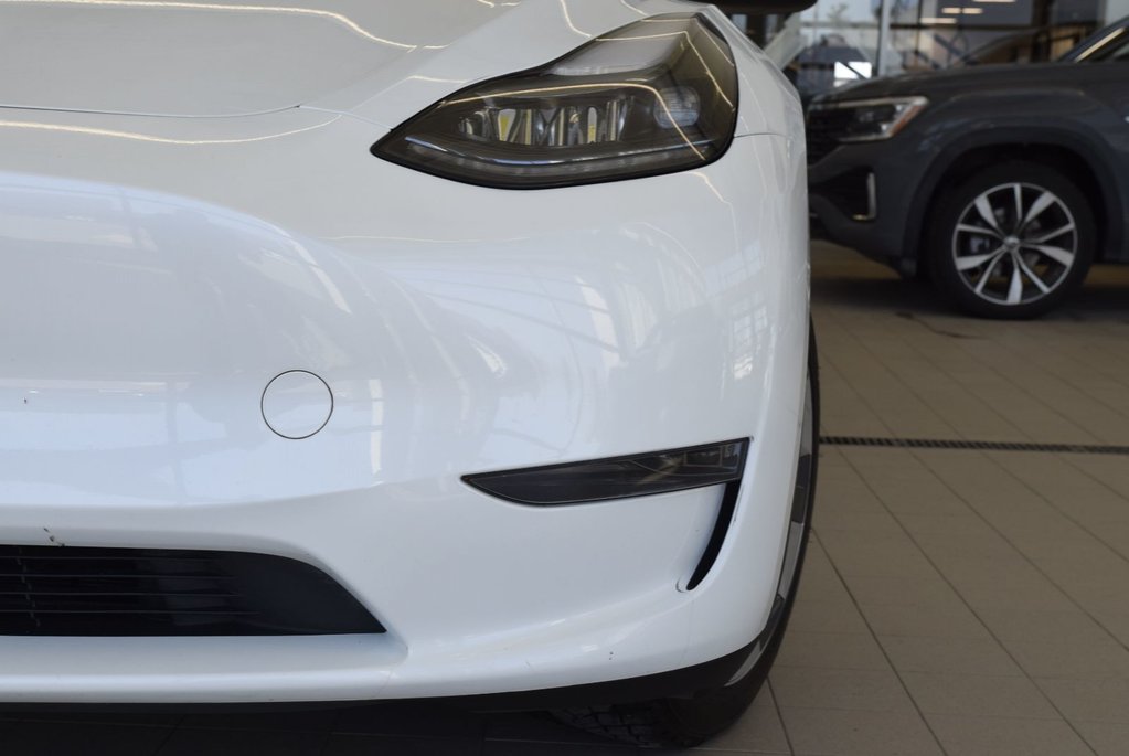 2023 Tesla Model Y CUIR+TOIT PANO+FRONT PPF in Laval, Quebec - 3 - w1024h768px