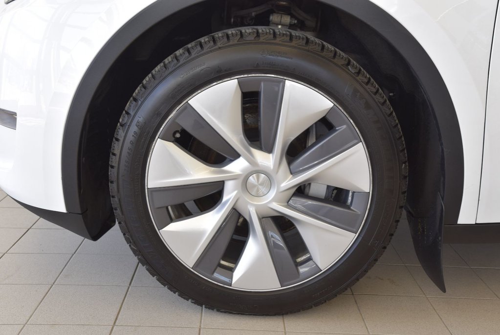 2023 Tesla Model Y CUIR+TOIT PANO+FRONT PPF in Laval, Quebec - 17 - w1024h768px