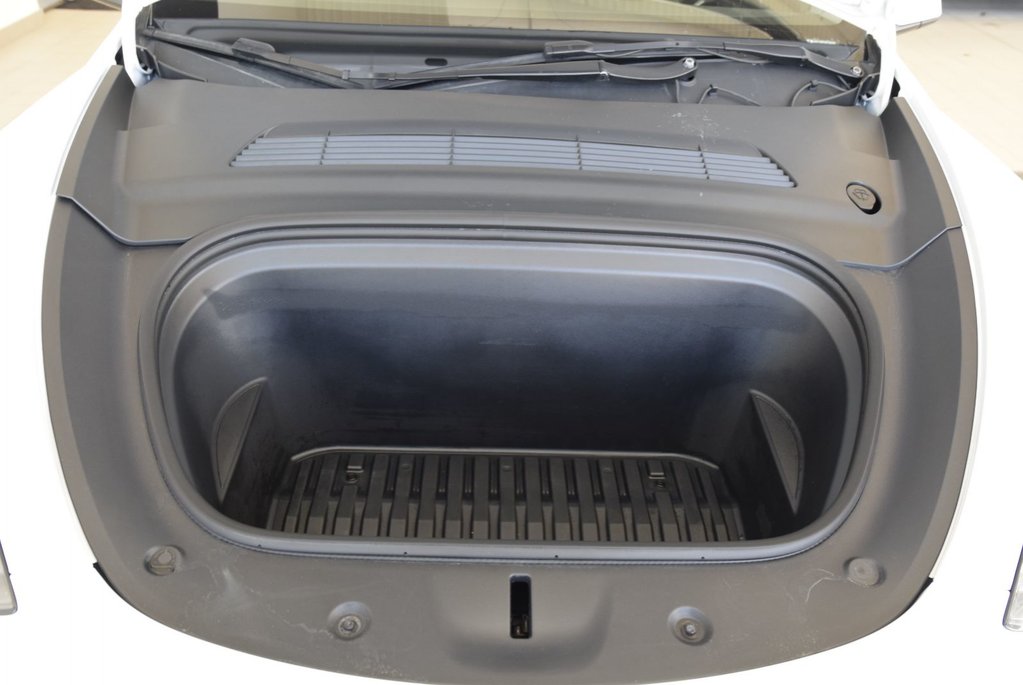 2023 Tesla Model Y CUIR+TOIT PANO+FRONT PPF in Laval, Quebec - 18 - w1024h768px