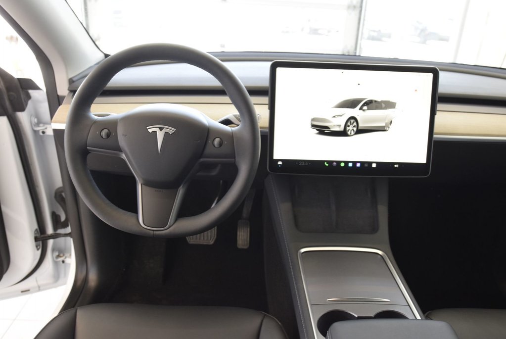 2023 Tesla Model Y CUIR+TOIT PANO+FRONT PPF in Laval, Quebec - 23 - w1024h768px
