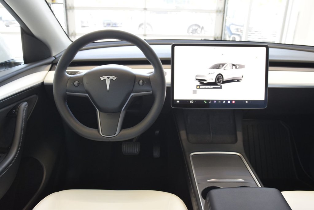 2023 Tesla Model Y LONG RANGE+CUIR BLANC+AWD in Laval, Quebec - 25 - w1024h768px