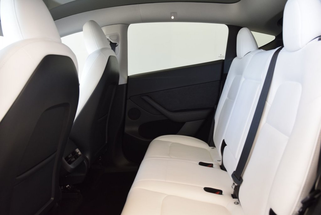2023 Tesla Model Y LONG RANGE+CUIR BLANC+AWD in Laval, Quebec - 23 - w1024h768px