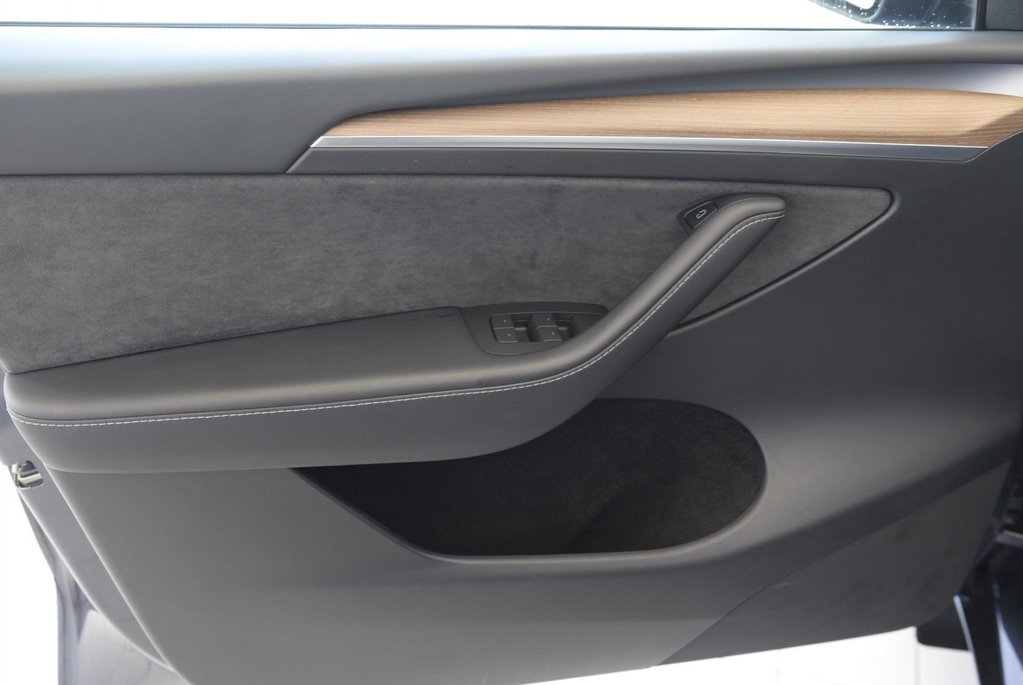 Tesla Model Y LONG RANGE+AWD+TURBINE+ 2023 à Laval, Québec - 16 - w1024h768px