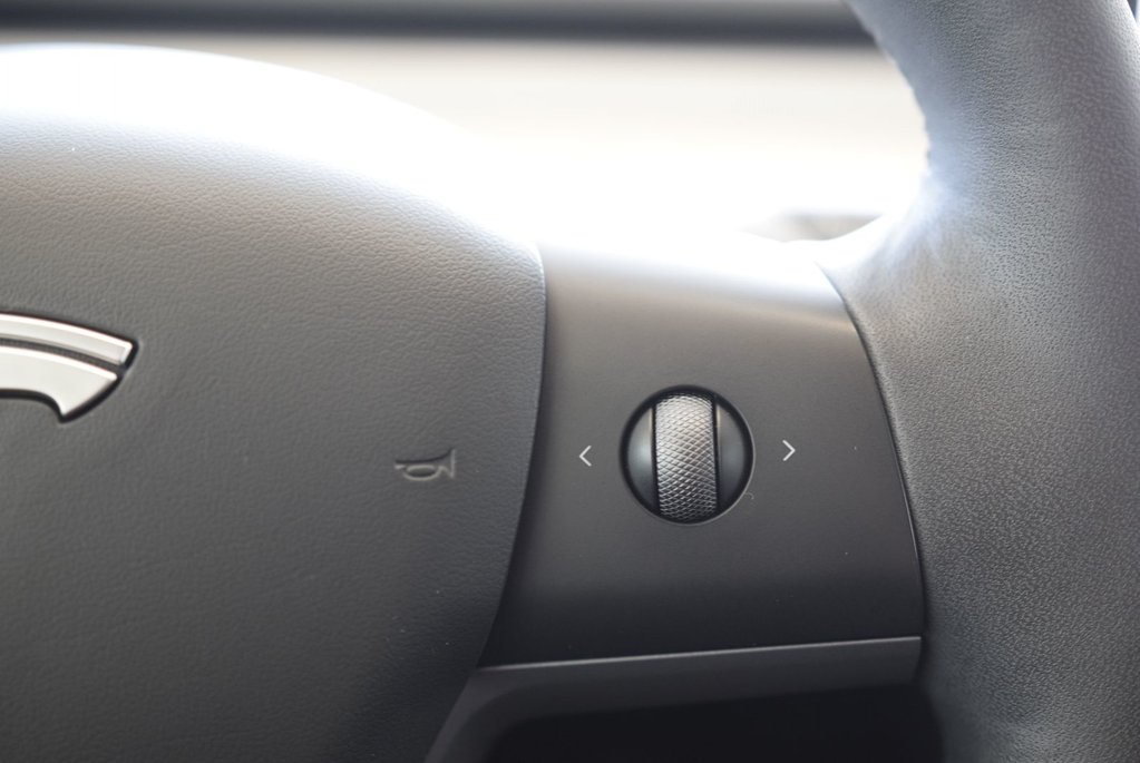 Tesla Model Y LONG RANGE+AWD+TURBINE+ 2023 à Laval, Québec - 23 - w1024h768px