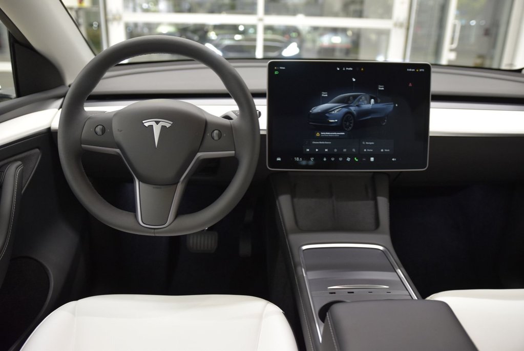 2024 Tesla Model Y SR+CUIR BLANC+LED+BAS KM in Laval, Quebec - 22 - w1024h768px