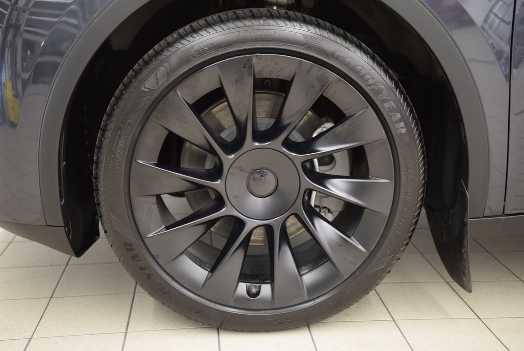 2024 Tesla Model Y SR+CUIR BLANC+LED+BAS KM in Laval, Quebec - 7 - w1024h768px