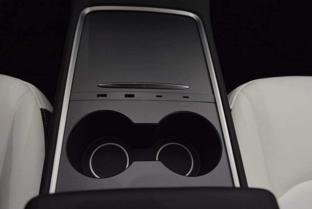 2024 Tesla Model Y SR+CUIR BLANC+LED+BAS KM in Laval, Quebec - 28 - w1024h768px